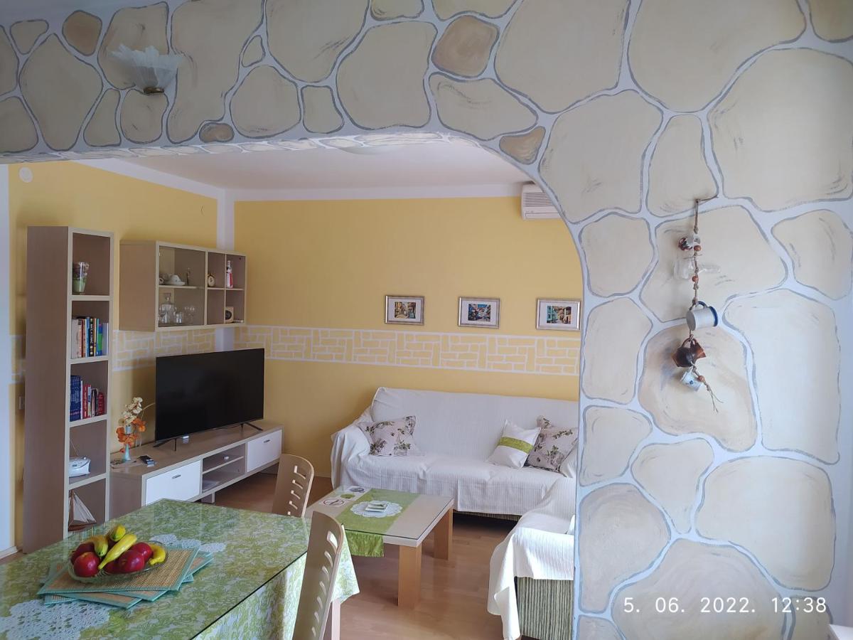 Apartment Sara Новий Винодольський Екстер'єр фото