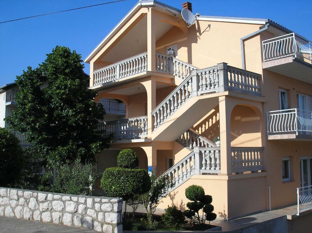 Apartment Sara Новий Винодольський Екстер'єр фото